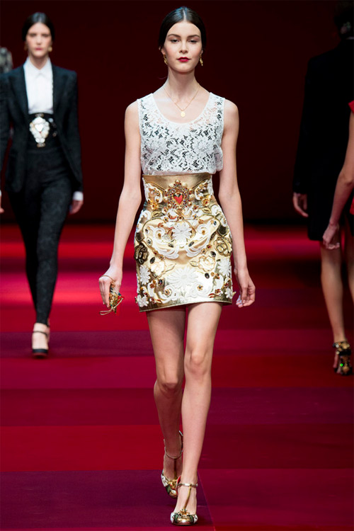 Dolce & Gabbana vẫn hấp dẫn mê hồn dù cũ kỹ - 12