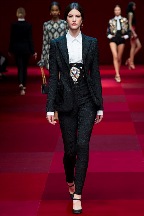 Dolce & Gabbana vẫn hấp dẫn mê hồn dù cũ kỹ - 13
