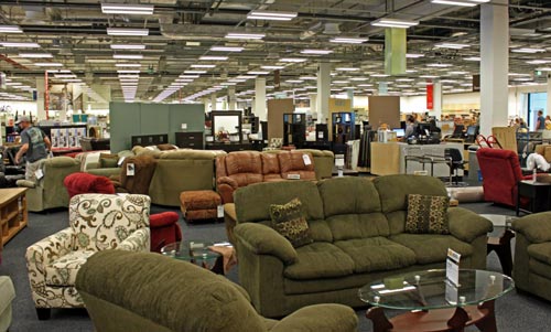"Đột nhập" căn cứ không quân lớn nhất của Mỹ ở châu Âu - 12