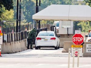 Tin tức trong ngày - Kẻ đột nhập Nhà Trắng có cả "kho vũ khí" trong xe