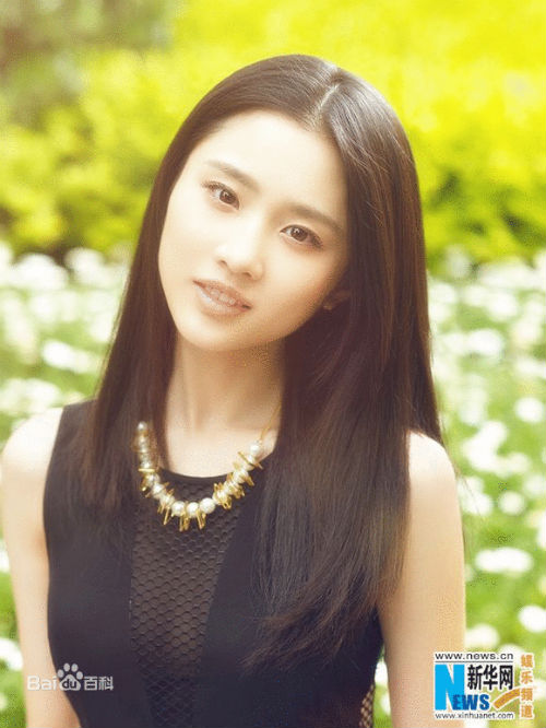 Trương Nghệ Mưu bị tố hẹn hò với mỹ nữ kém 43 tuổi - 11