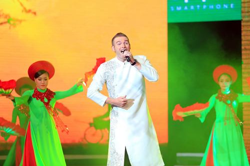 Chàng Tây Kyo York ngồi ghế nóng "Cùng nhau tỏa sáng" - 3