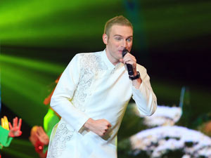 Ca nhạc - MTV - Chàng Tây Kyo York ngồi ghế nóng "Cùng nhau tỏa sáng"