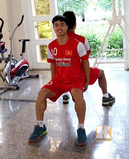 Cận cảnh U19 VN luyện cơ bắp đấu Nhật Bản, Hàn Quốc - 9