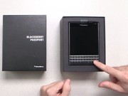 Dế sắp ra lò - Video đập hộp chiếc BlackBerry Passport mới ra mắt