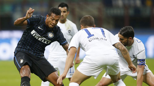 Inter - Atalanta: Cú đúp siêu phẩm - 1