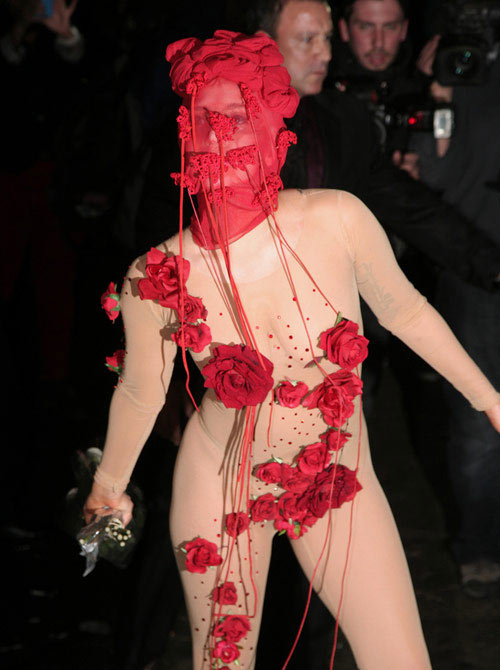 7 lần Lady Gaga lạm dụng cơ thể gây sốc - 1