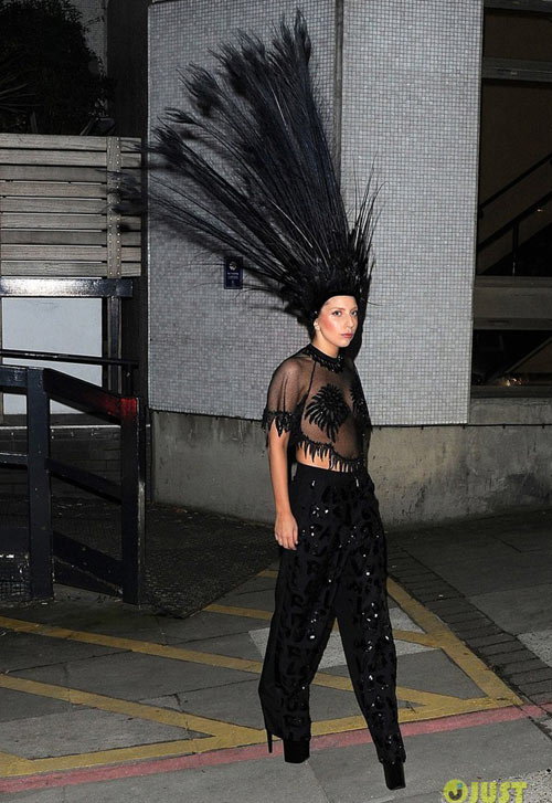 7 lần Lady Gaga lạm dụng cơ thể gây sốc - 3