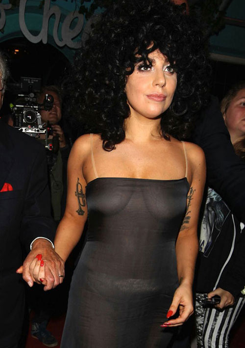 7 lần Lady Gaga lạm dụng cơ thể gây sốc - 1