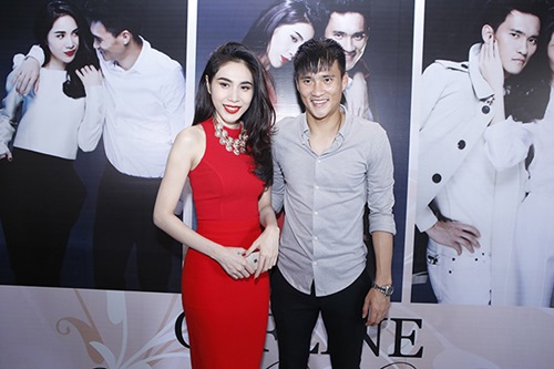 Công Vinh cưới Thủy Tiên trên sân khấu - 6