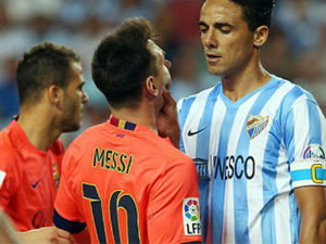 Bóng đá - Bóp cổ Messi vì bị gọi là con của... gái điếm