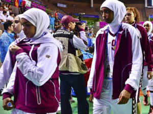 Thể thao - Hy hữu: Bị xử thua vì không chịu... bỏ khăn trùm đầu tại ASIAD