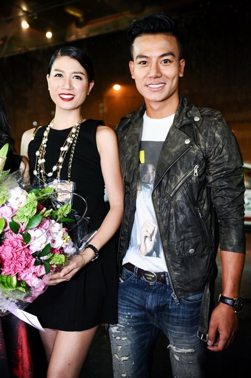 Trương Ngọc Ánh "cặp kè" trai trẻ, Trần Bảo Sơn lẻ bóng - 7