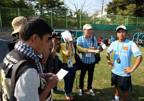 Phóng sự ảnh về ngày thi đấu khó quên của Thể thao VN - 9