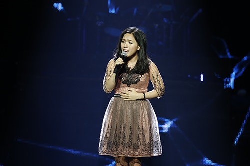 Thùy Chi tái xuất xinh đẹp trên sân khấu "Bài hát Việt" - 1