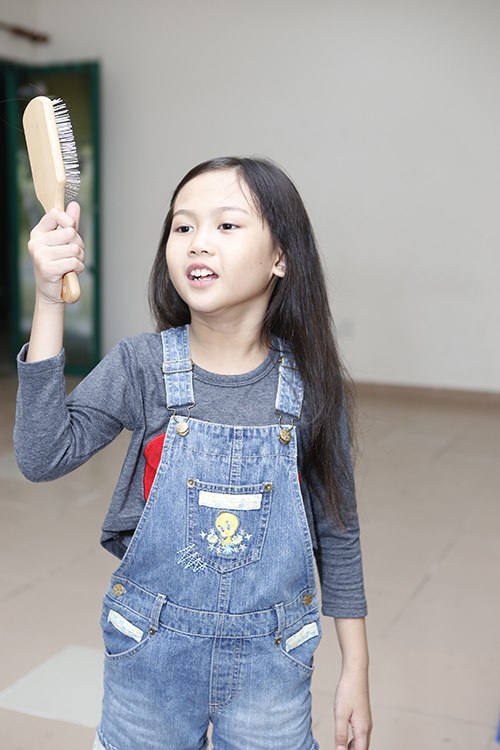 "Hiện tượng Youtube 8 tuổi" khoe giọng cao vút - 8