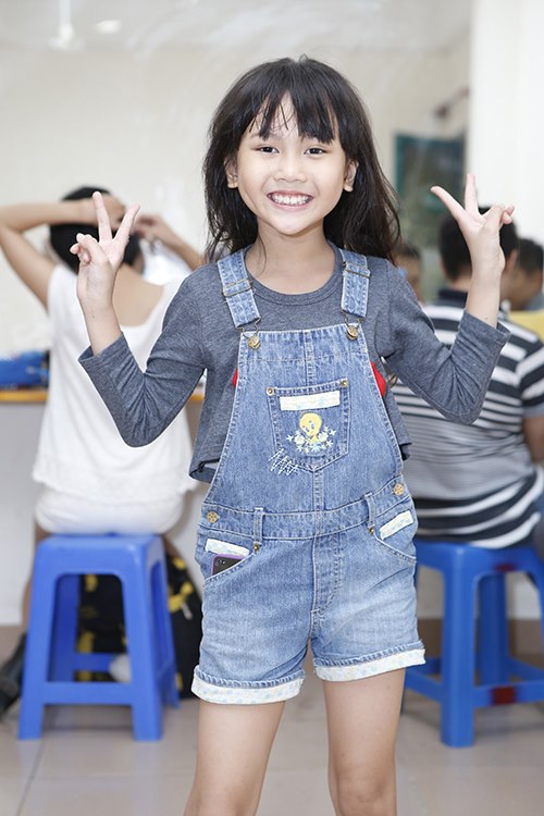 "Hiện tượng Youtube 8 tuổi" khoe giọng cao vút - 3