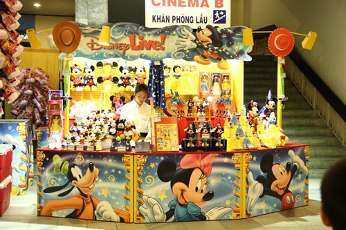 Show ảo thuật của chuột Mickey chưa "đã" - 4