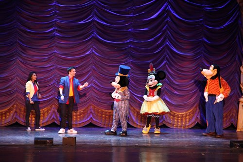 Show ảo thuật của chuột Mickey chưa "đã" - 2