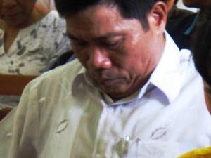 Pháp luật - Vụ 5 công an dùng nhục hình: "Mắc mớ gì đình chỉ tôi"(!)