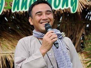 Phim - MC Quyền Linh: “Nửa đêm giặt quần áo cho vợ con là chuyện bình thường”