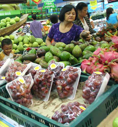 Hoang mang vì trái cây nhập khẩu tẩm chất độc - 1