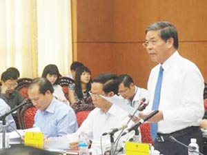 Tin tức trong ngày - Dân phải nộp 8 triệu đồng “bôi trơn” làm sổ đỏ?