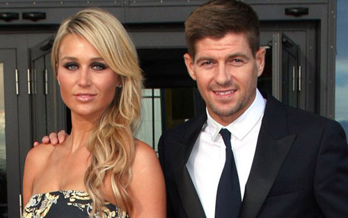 Steven Gerrard phải hầu tòa vì tòm tem vợ hàng xóm - 1