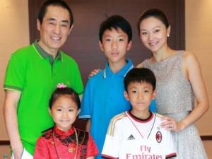 Vợ trẻ và 3 người con của Trương Nghệ Mưu lần đầu lộ diện