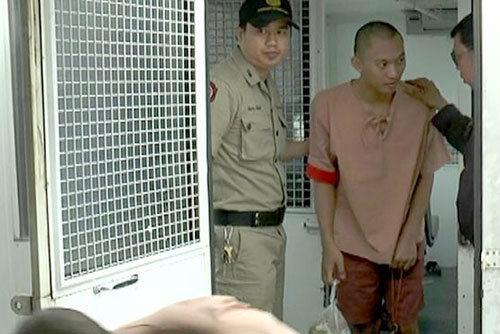 Thái Lan: Tuyên tử hình kẻ hiếp dâm thiếu nữ trên tàu - 1