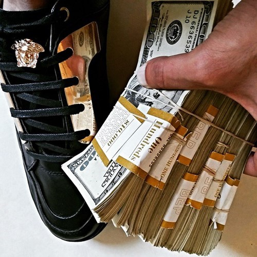 "Hội con nhà giàu" cân tiền tiêu dịp nghỉ hè - 12