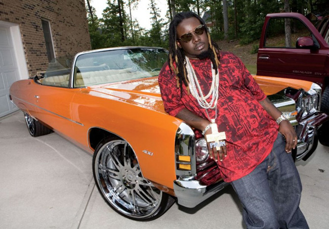 Ca sĩ hip hop T- Pain nổi tiếng là người sở hữu bộ sưu tập xe hơi đáng nể.