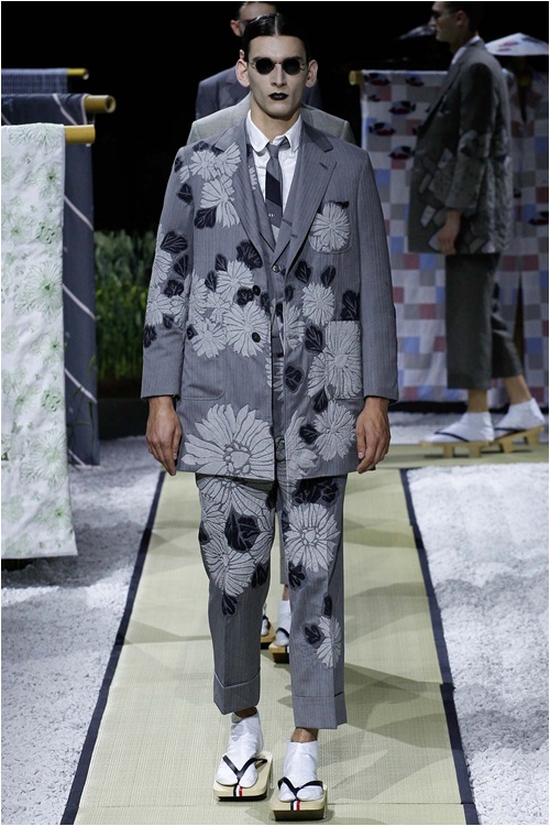 Khi mẫu nam hoá geisha, đi lại như... hồn ma - 11