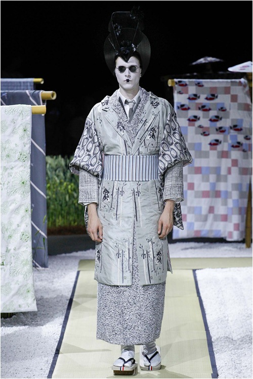 Khi mẫu nam hoá geisha, đi lại như... hồn ma - 6