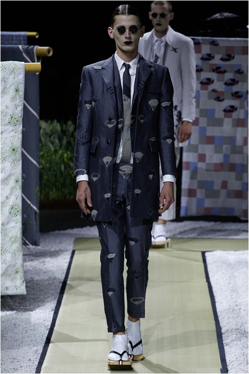 Khi mẫu nam hoá geisha, đi lại như... hồn ma - 9