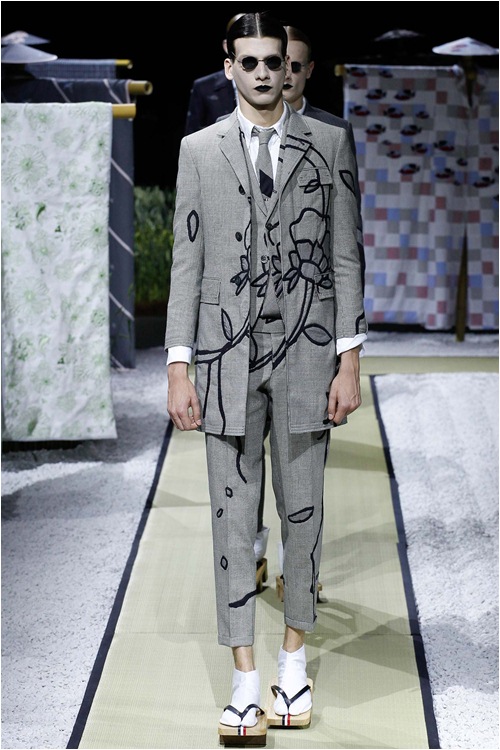 Khi mẫu nam hoá geisha, đi lại như... hồn ma - 16