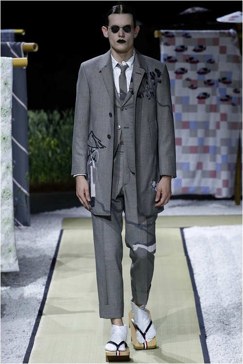 Khi mẫu nam hoá geisha, đi lại như... hồn ma - 6