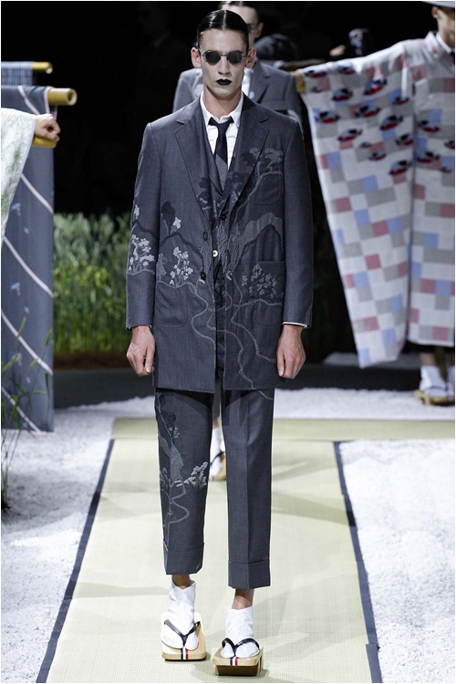 Khi mẫu nam hoá geisha, đi lại như... hồn ma - 14