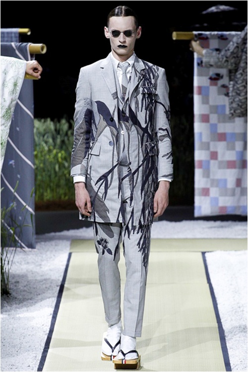 Khi mẫu nam hoá geisha, đi lại như... hồn ma - 12