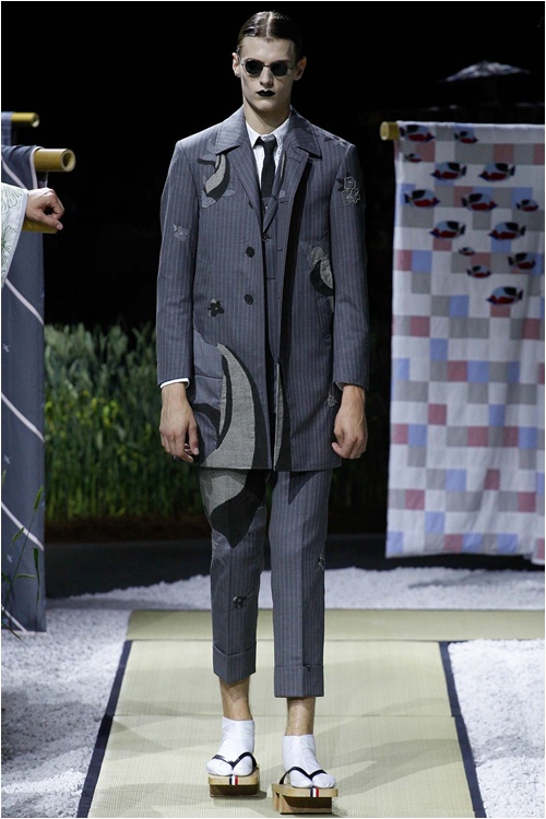 Khi mẫu nam hoá geisha, đi lại như... hồn ma - 9