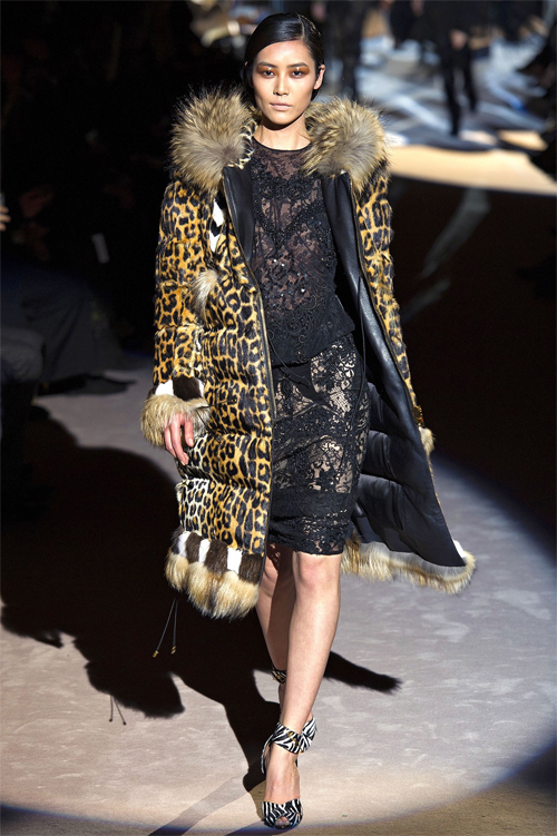 27 lần tỏa sáng rực rỡ của siêu mẫu giàu nhất châu Á - 4