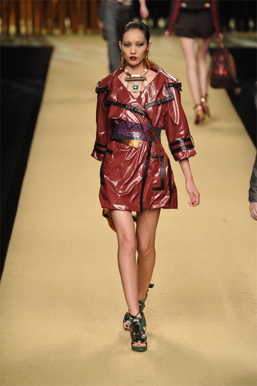 27 lần tỏa sáng rực rỡ của siêu mẫu giàu nhất châu Á - 5