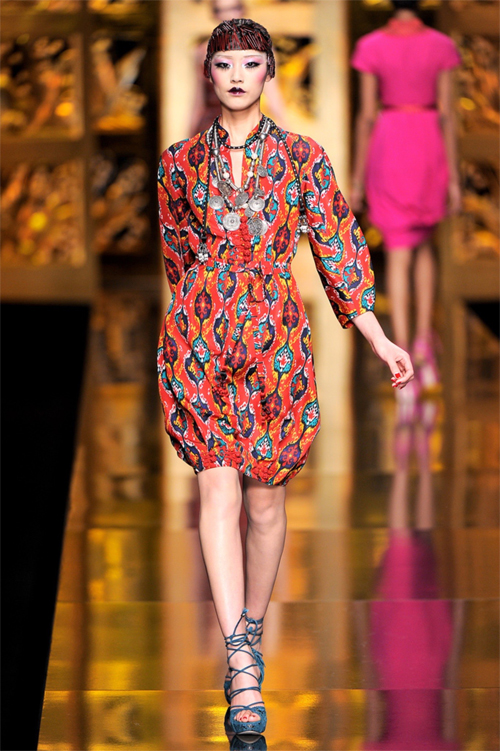 27 lần tỏa sáng rực rỡ của siêu mẫu giàu nhất châu Á - 6