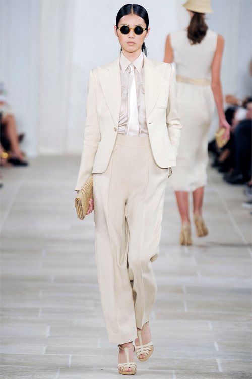 27 lần tỏa sáng rực rỡ của siêu mẫu giàu nhất châu Á - 9