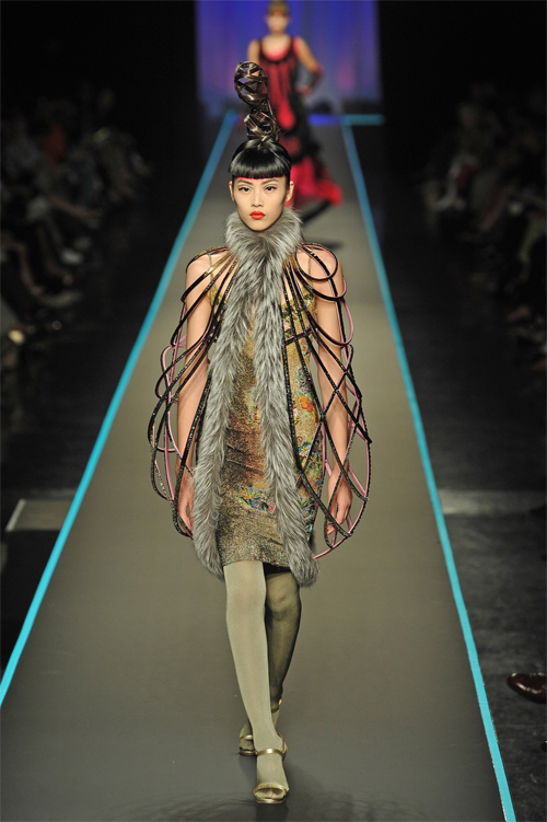 27 lần tỏa sáng rực rỡ của siêu mẫu giàu nhất châu Á - 8