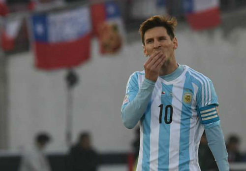 Tin HOT tối 5/7: Argentina vươn lên ngôi số 1 thế giới - 1