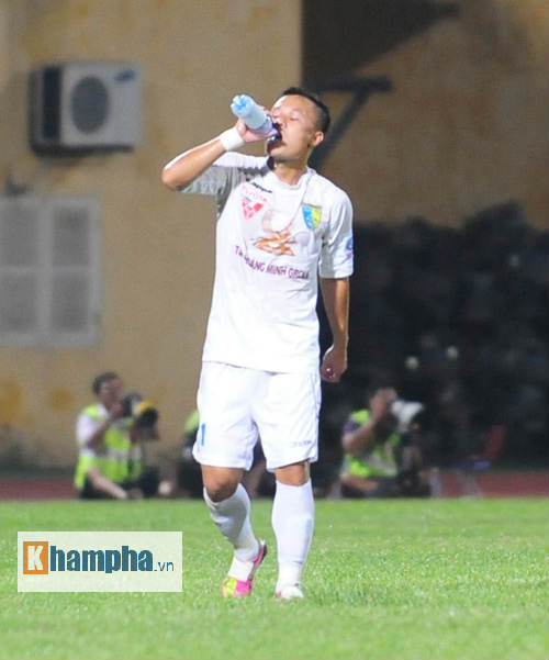 HN T&T - SHB Đà Nẵng: Thành Lương ghi siêu phẩm - 2