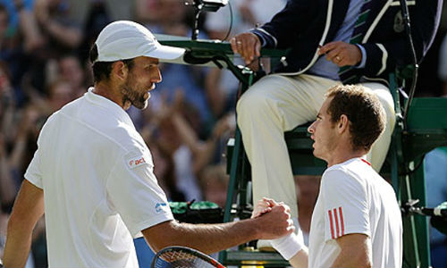 Wimbledon ngày 7: Murray vào tứ kết, Djokovic bị hoãn - 7