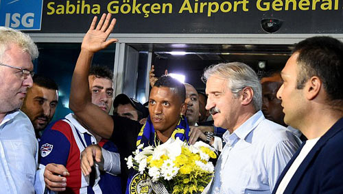 Sao 360 độ 6/7: Dàn sao MU khoe “siêu xe” - 8