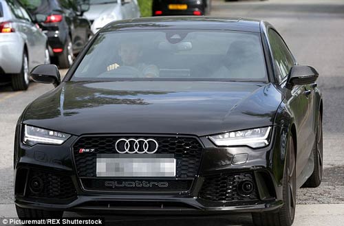 Sao 360 độ 6/7: Dàn sao MU khoe “siêu xe” - 2